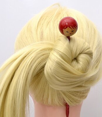 Kokeshi – japońska szpilka do włosów – czerwona