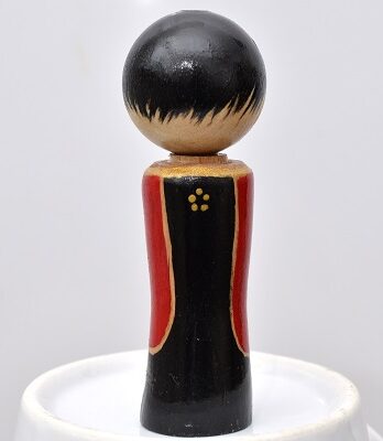 Drewniana laleczka w stylu kokeshi – Haruko – 7,5 cm